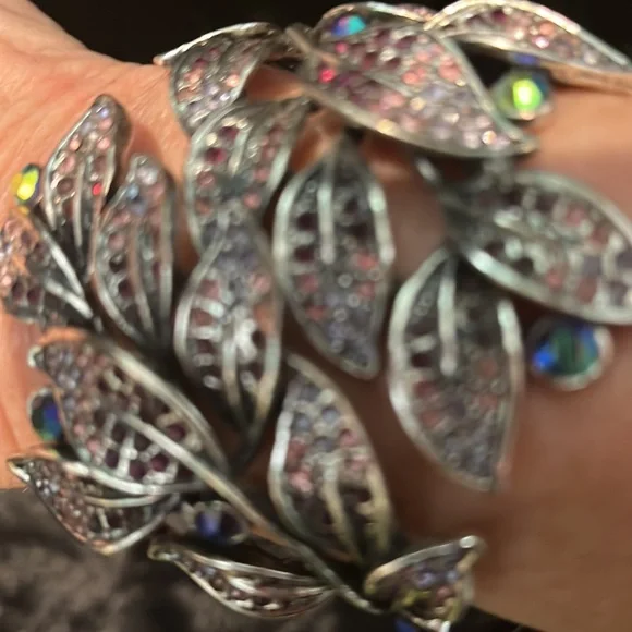 Silver Tone & Rhinestone Bracelet - Picture 4 of 5